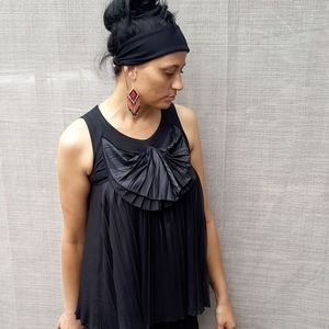 See by Chloe Black Sleeveless Top/Tank made in Romania size USA 4